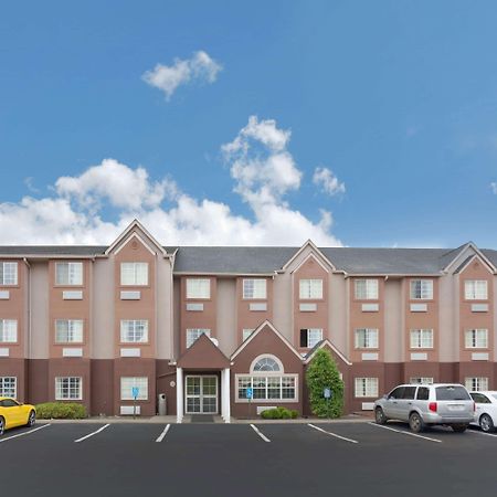 Microtel Inn & Suites By Wyndham Brandon Ngoại thất bức ảnh