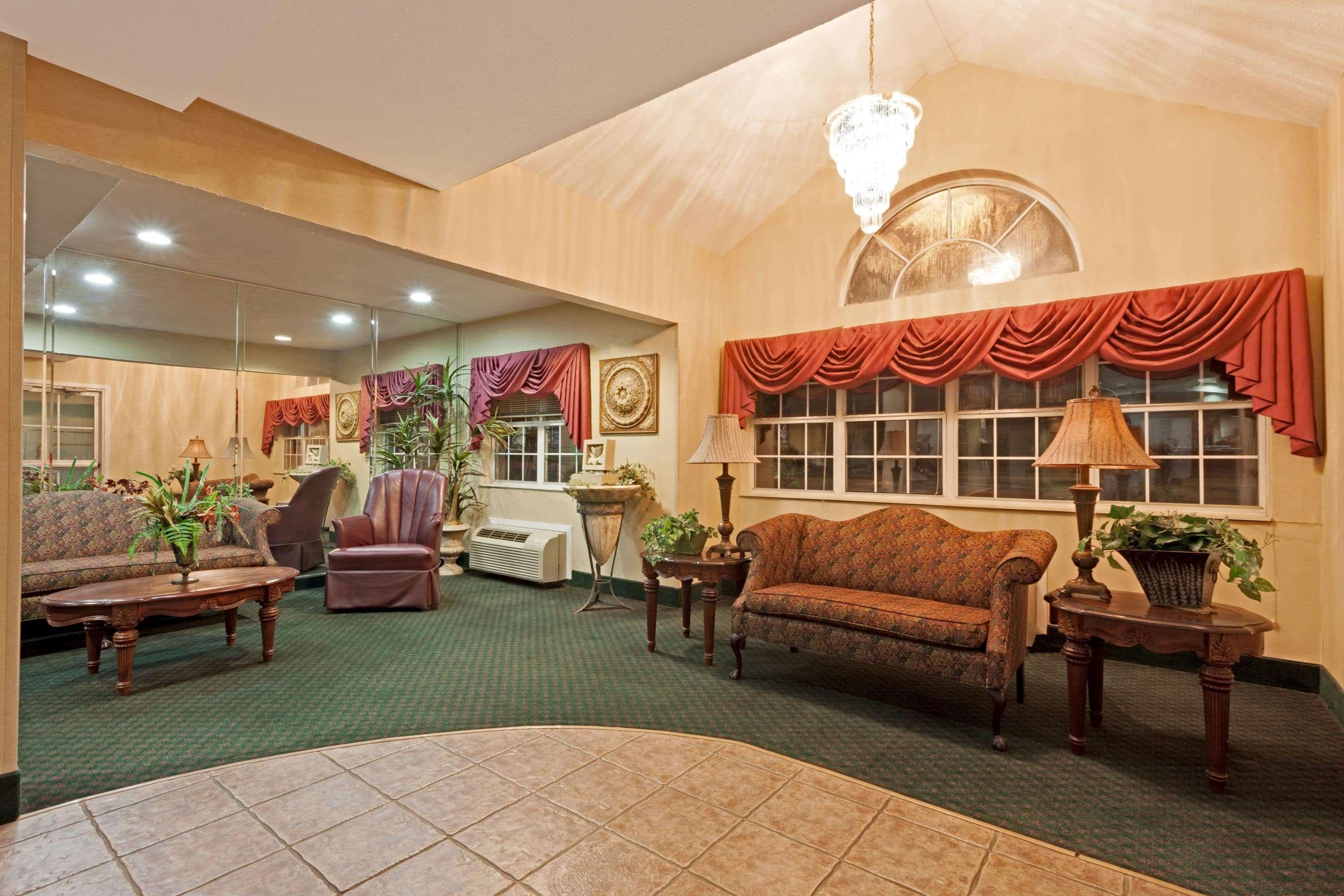 Microtel Inn & Suites By Wyndham Brandon Ngoại thất bức ảnh