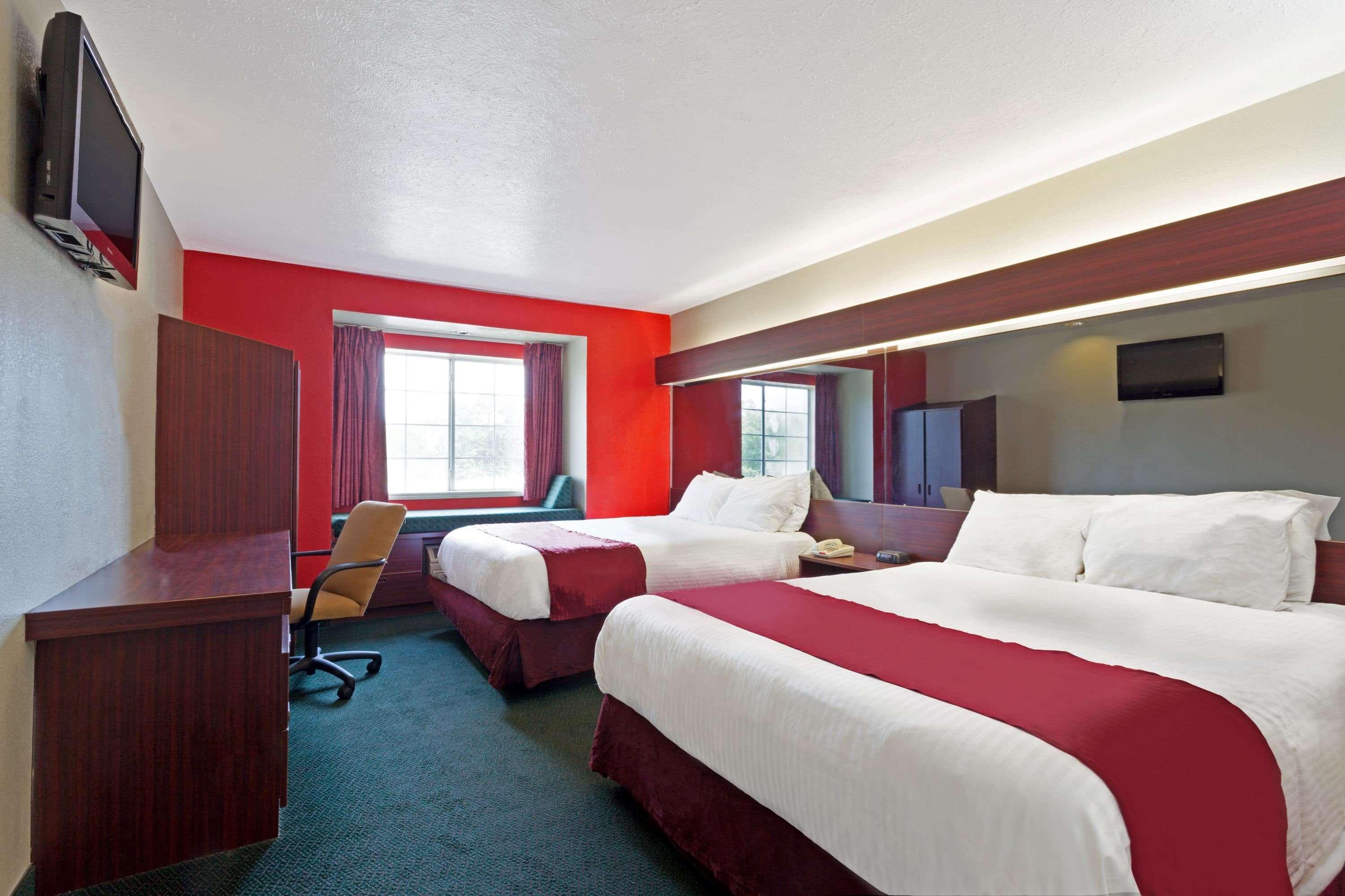 Microtel Inn & Suites By Wyndham Brandon Ngoại thất bức ảnh